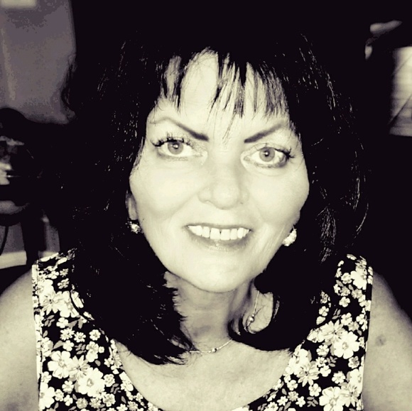 Meet your Posher, Cathy - Picture 1 of 1